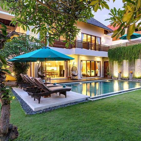 Villa Sanika จันดีดาซา ภายนอก รูปภาพ